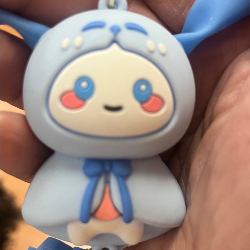 Natori Blue and Cream Keychain Accessory